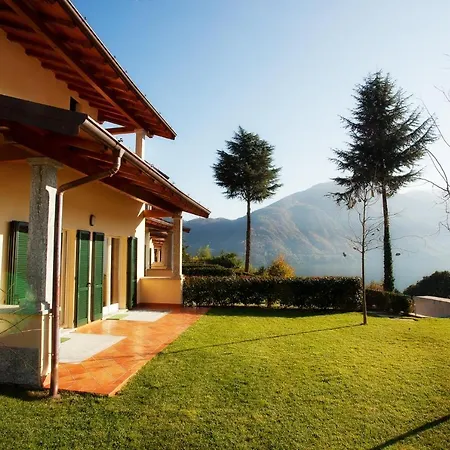 5-1 Of 11 In An Exclusive By Italian * Tremezzo