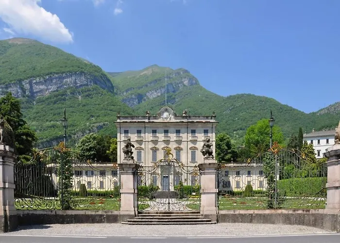 5-1 Of 11 In An Exclusive By Italian Lägenhet